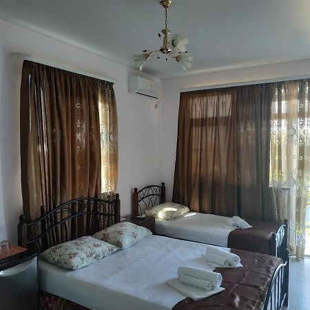 Guest House U Antoniny Гагра Экстерьер фото