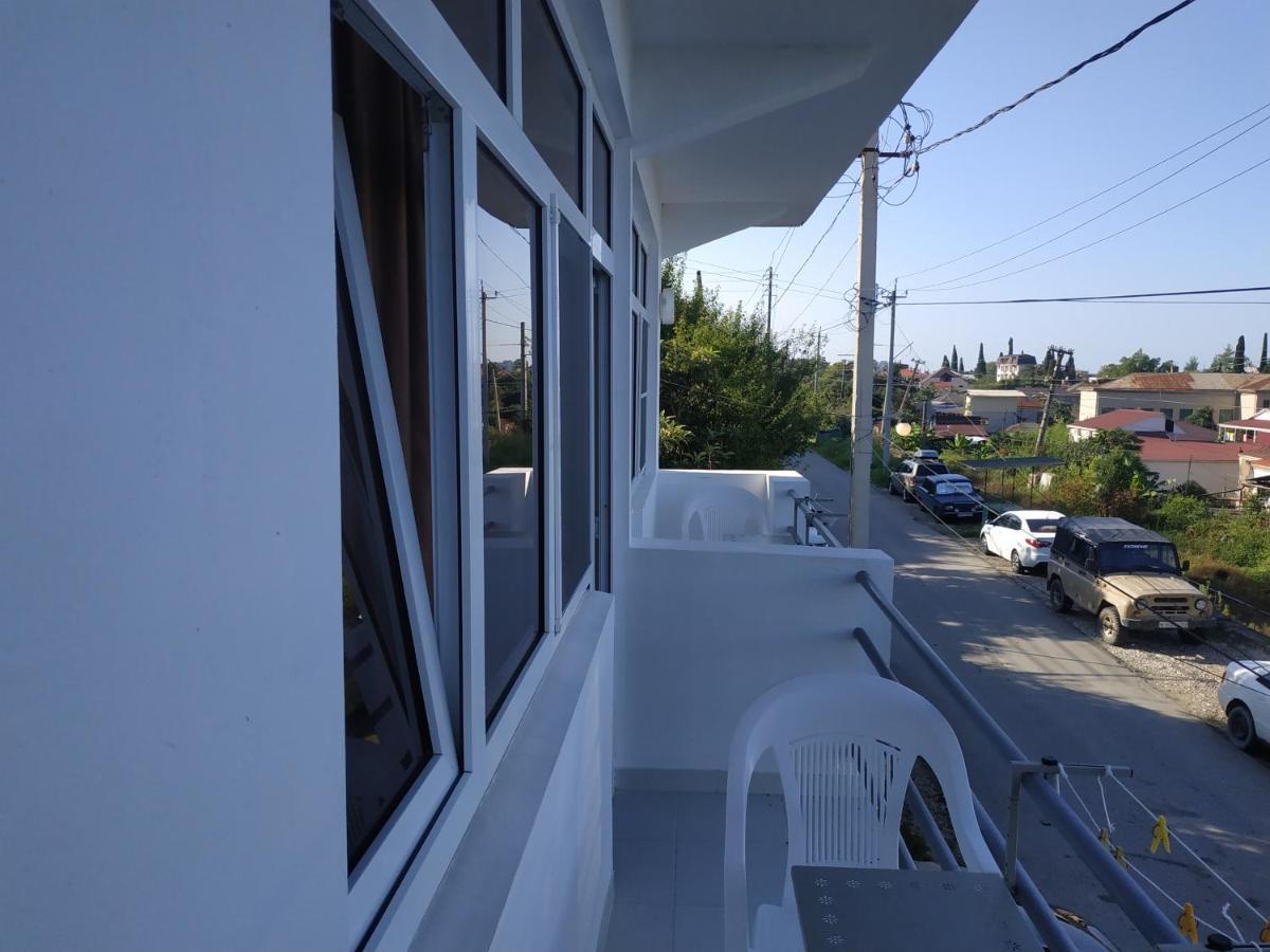 Guest House U Antoniny Гагра Экстерьер фото