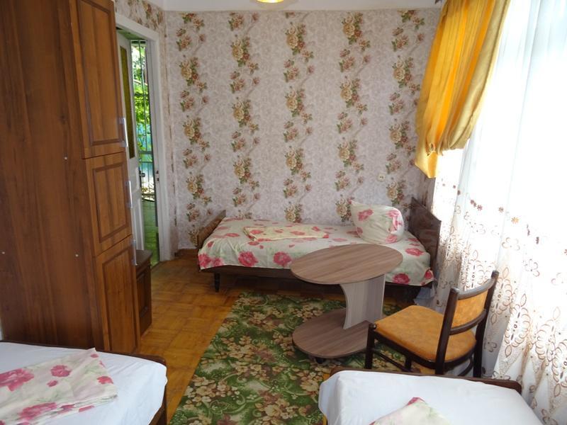 Guest House U Antoniny Гагра Экстерьер фото